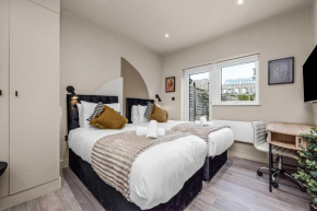 Posh Studio Stay with Functional Kitchenette